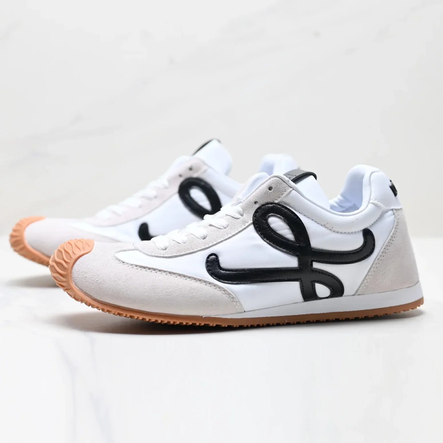Couple's style casual and versatile sneakers 1025042501