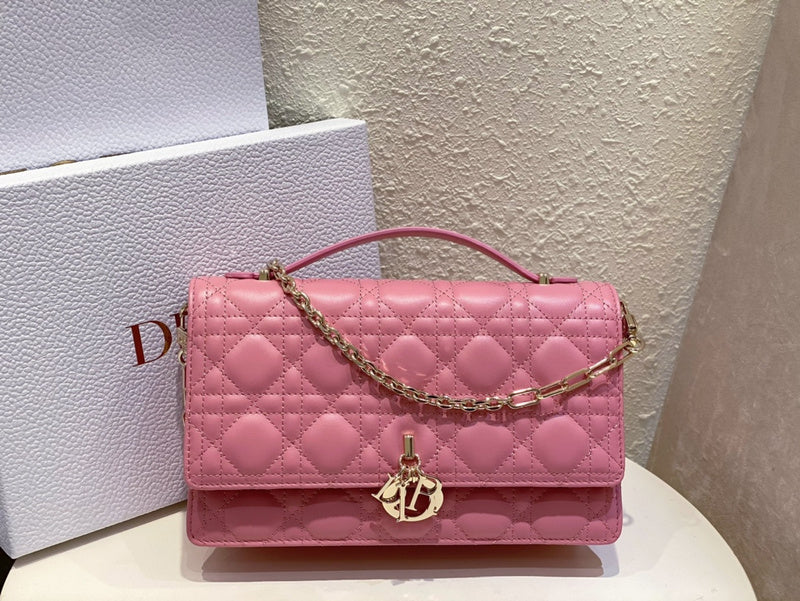 New leather handbags in five colors X083001